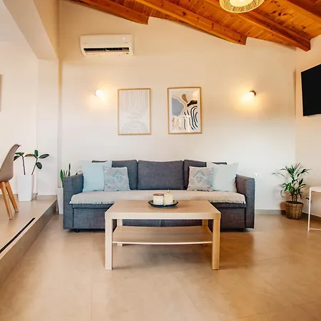 Aelia Gardeno Villa Vitaládesz