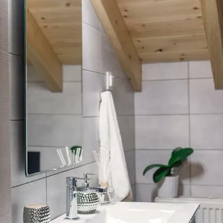 Aelia Gardeno Vila *